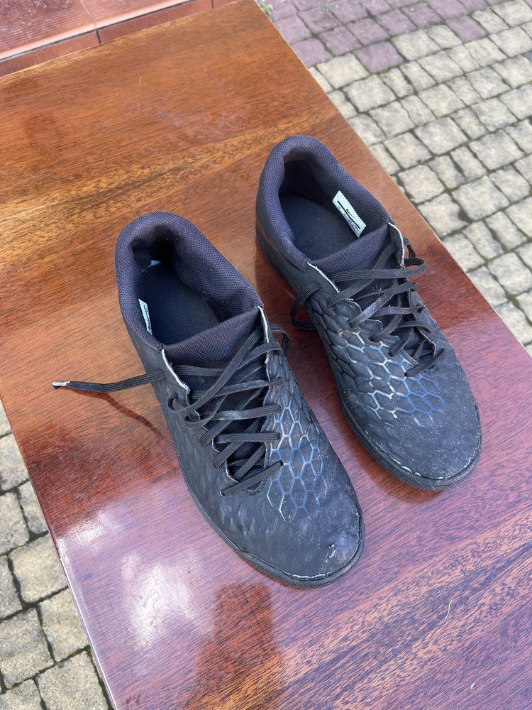 Сороконіжки Nike