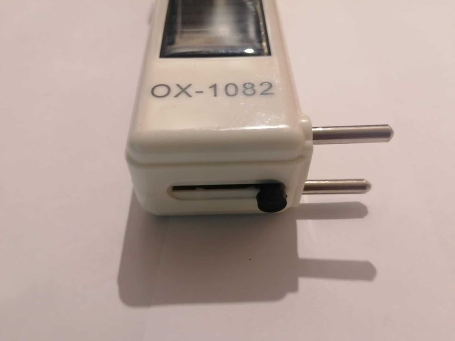 Latarka akumulatorowa , solarna led