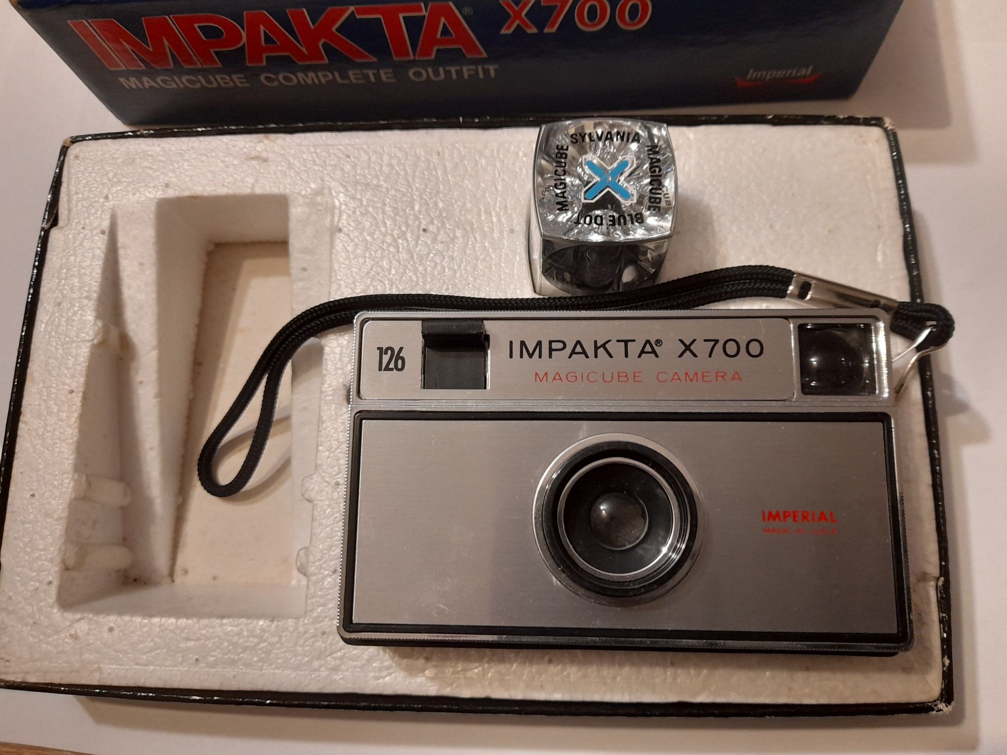 Aparat fotograficzny  X700 IMPAKTA