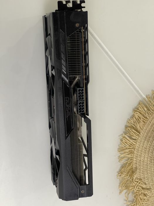 Продаю видеокарту Sapphire PULSE RX VEGA 56 с 8 ГБ