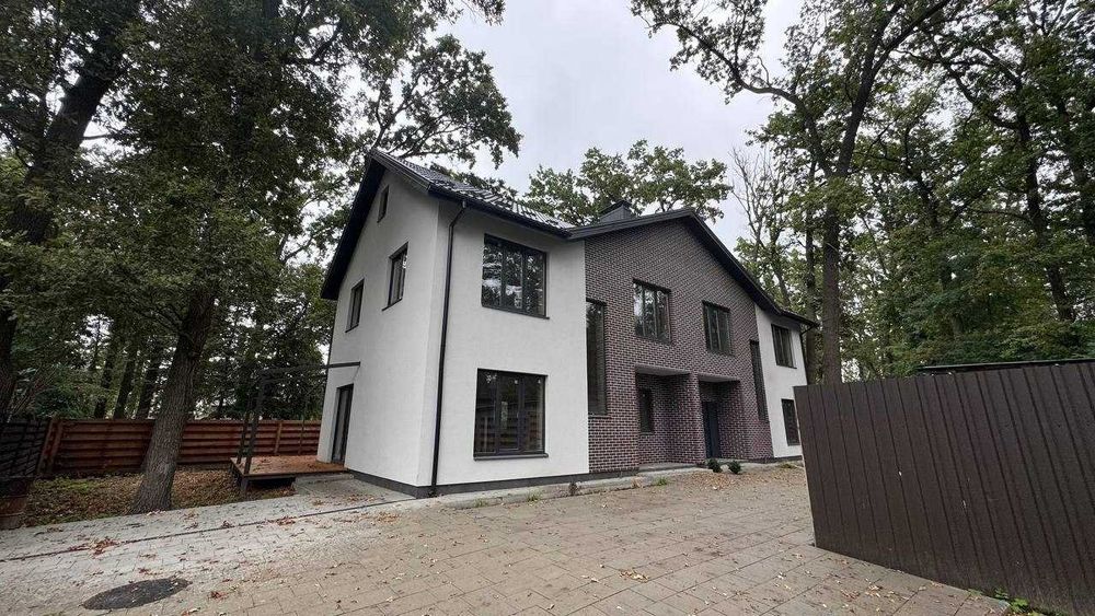 Дуплекс 120 м² із терасою та паркомісцем у затишній частині Бучі