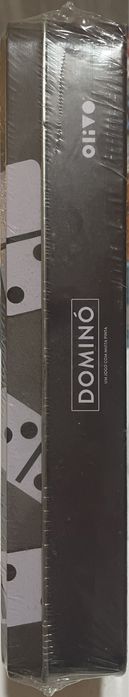 Dominó com vinte e oito peças