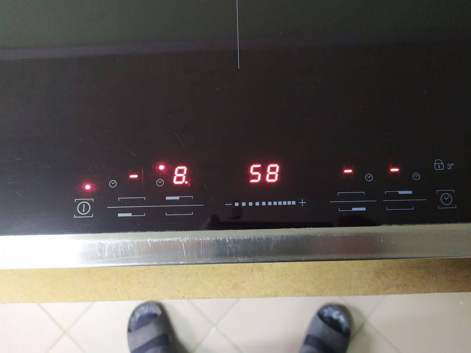 Индукционная варочная Bauknecht. 77см/51см