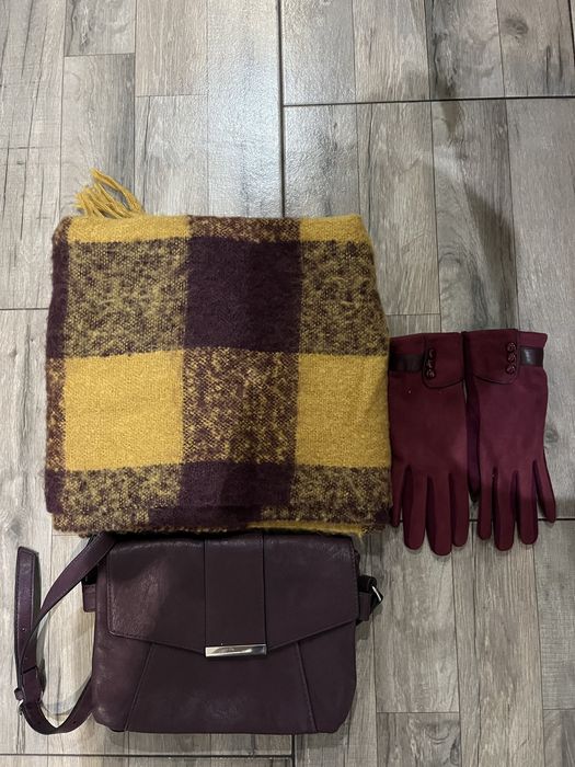 Набір шарф, сумка та рукавички