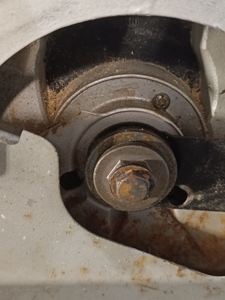Pilarka tarczowa DeWalt DW 62