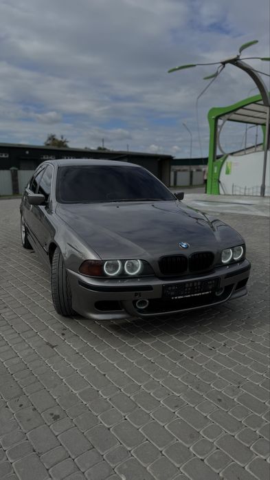 Автомобіль Bmw e39
