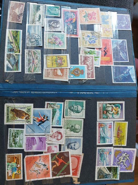 244 Znaczki pocztowe,  PRL, kolekcja starych znaczków