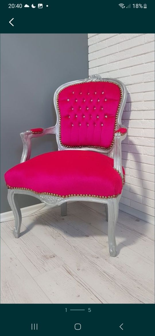 Piękne stylowe krzesło