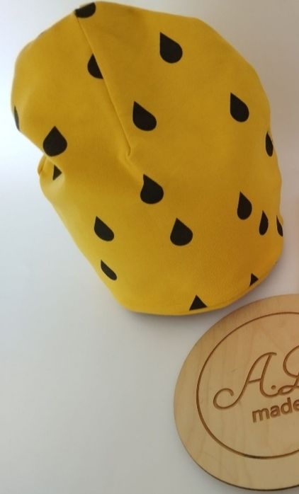 Bawełniana czapka musztarda krople dresowka 48-53 cm