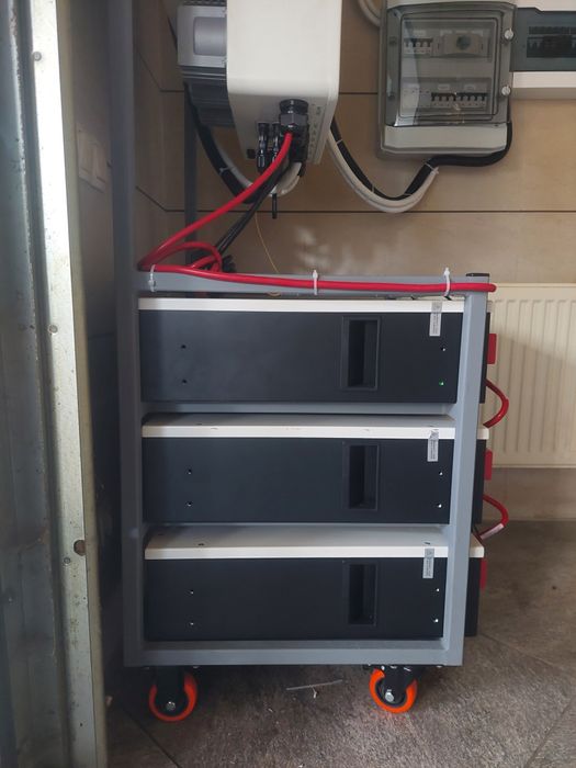 Стойка под инвертор