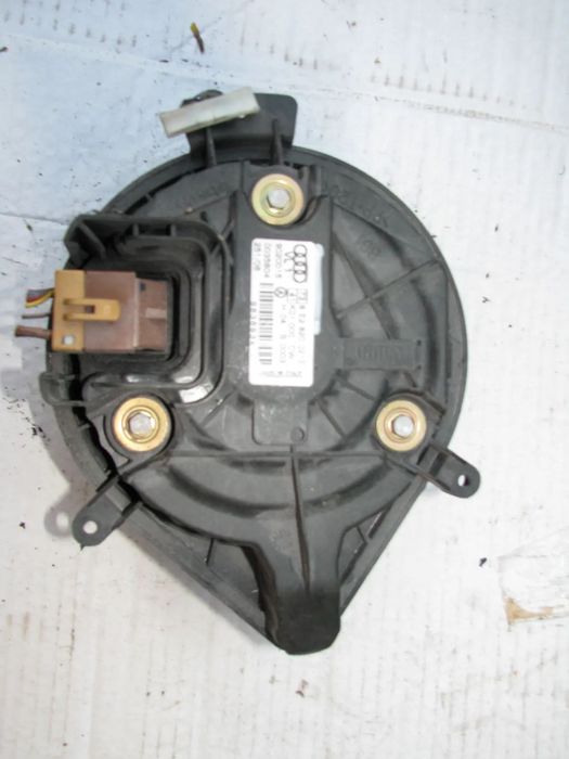 DMUCHAWA WENTYLATOR NAWIEWU AUDI A4 B6