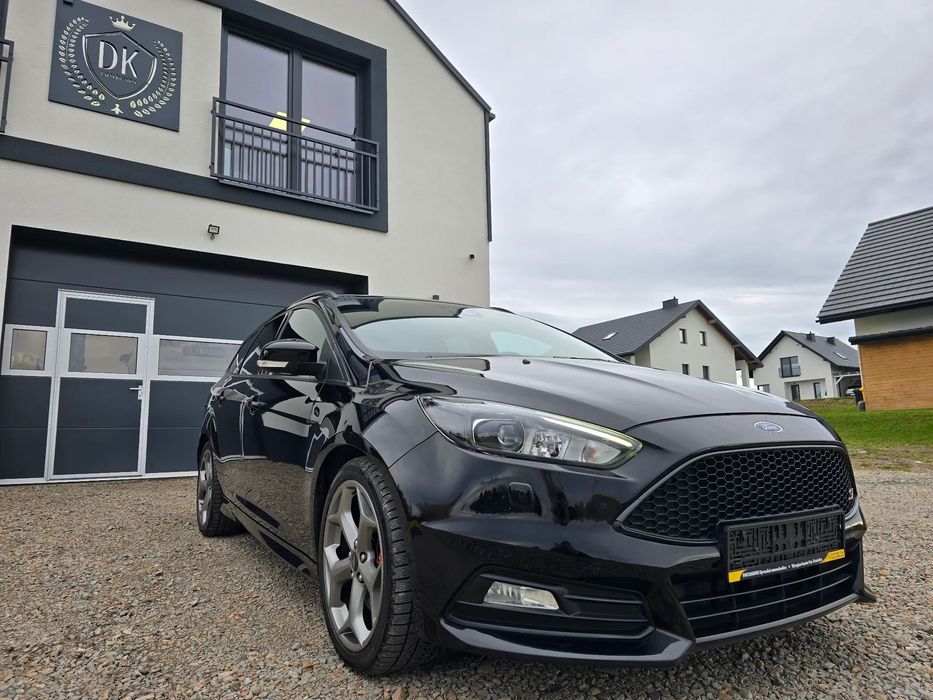 Ford Focus ST / 250 ps / 17r / Bezwypadkowy / Serwisowany / Super Stan