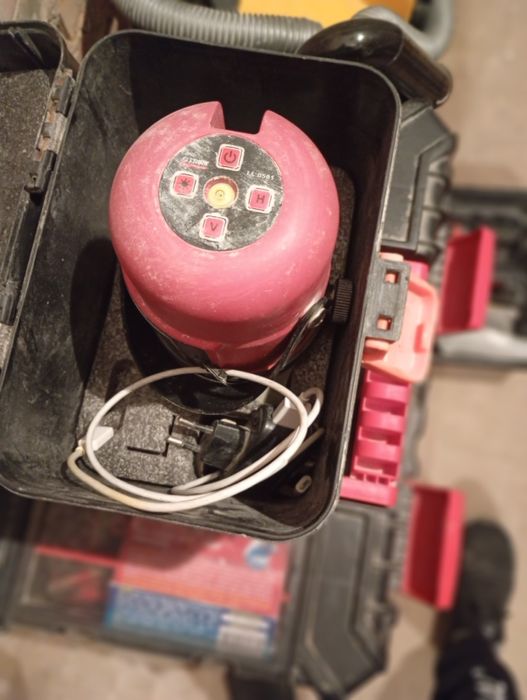 Оренда лазерного нівеліра.