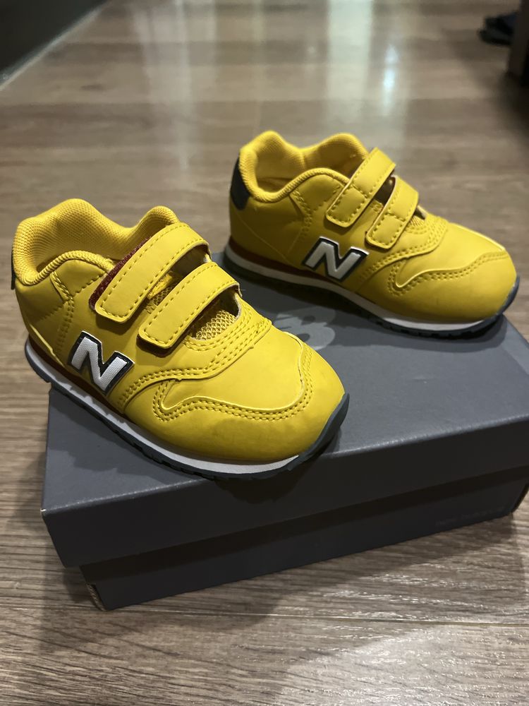 Дитячі кросівки new balance