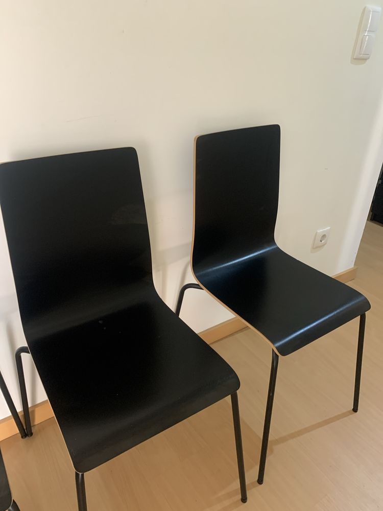 Mesa e 4 cadeiras
