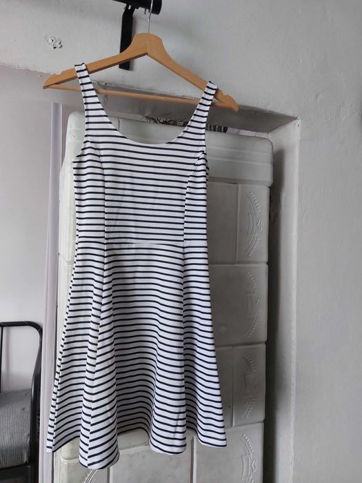 Sukienka biała w granatowe paski H&M - rozm.34