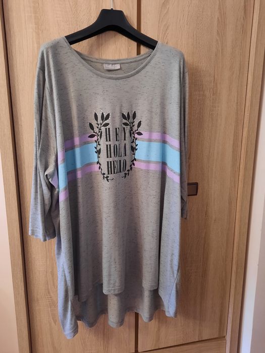 Rozm.58 szara tunika z napisem