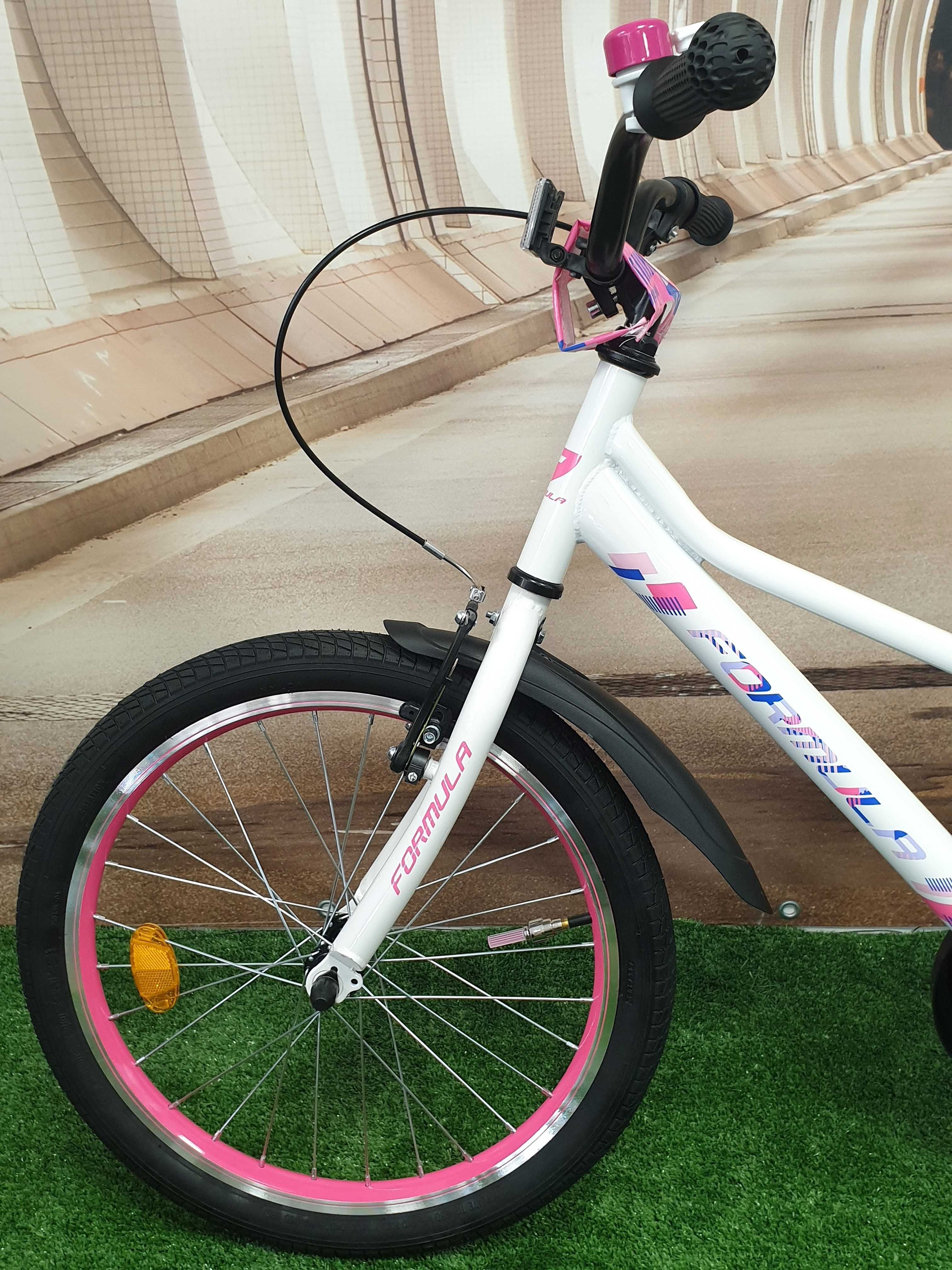Rower dziecięcy dla dziewczynki koło 20"  +flaga, dzwonek, błotniki