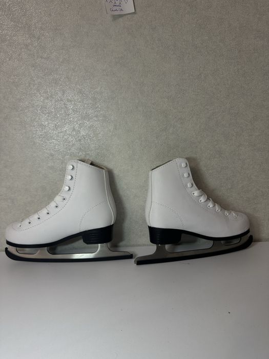 Коньки 33 розмір