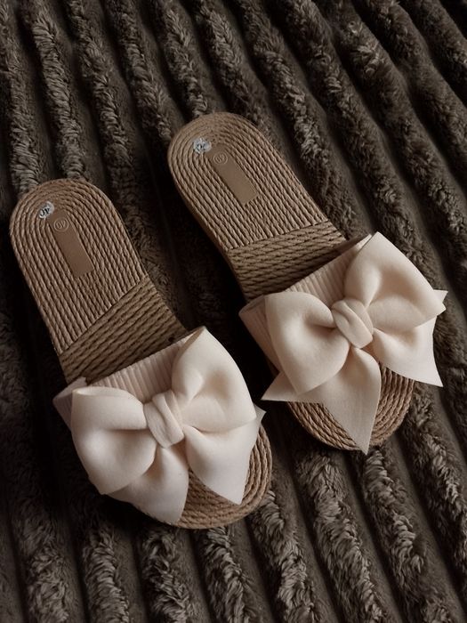 Шльопанці жіночі