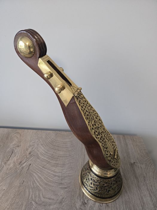 Sprzedam instrument strunowy rabab