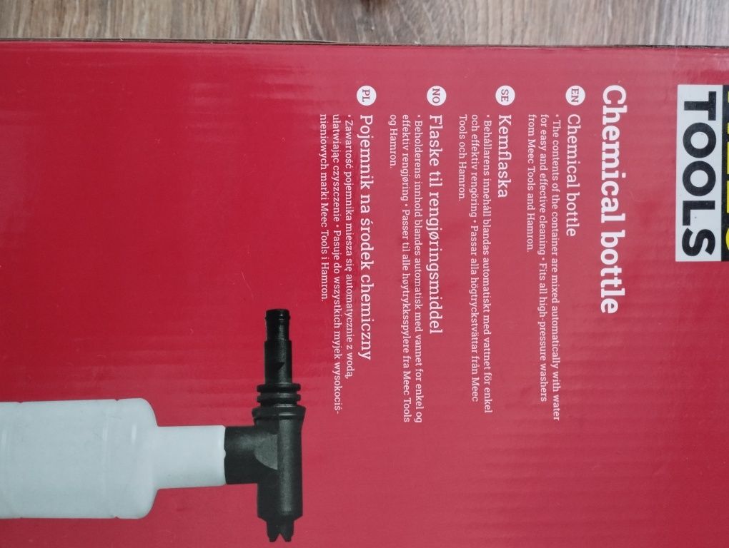 Pojemnik na środek chemiczny