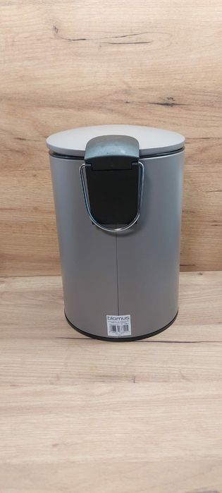 Kosz na śmieci łazienkowy Blomus Tubo