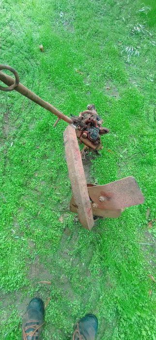 Descavadeira mecânica para a vinha