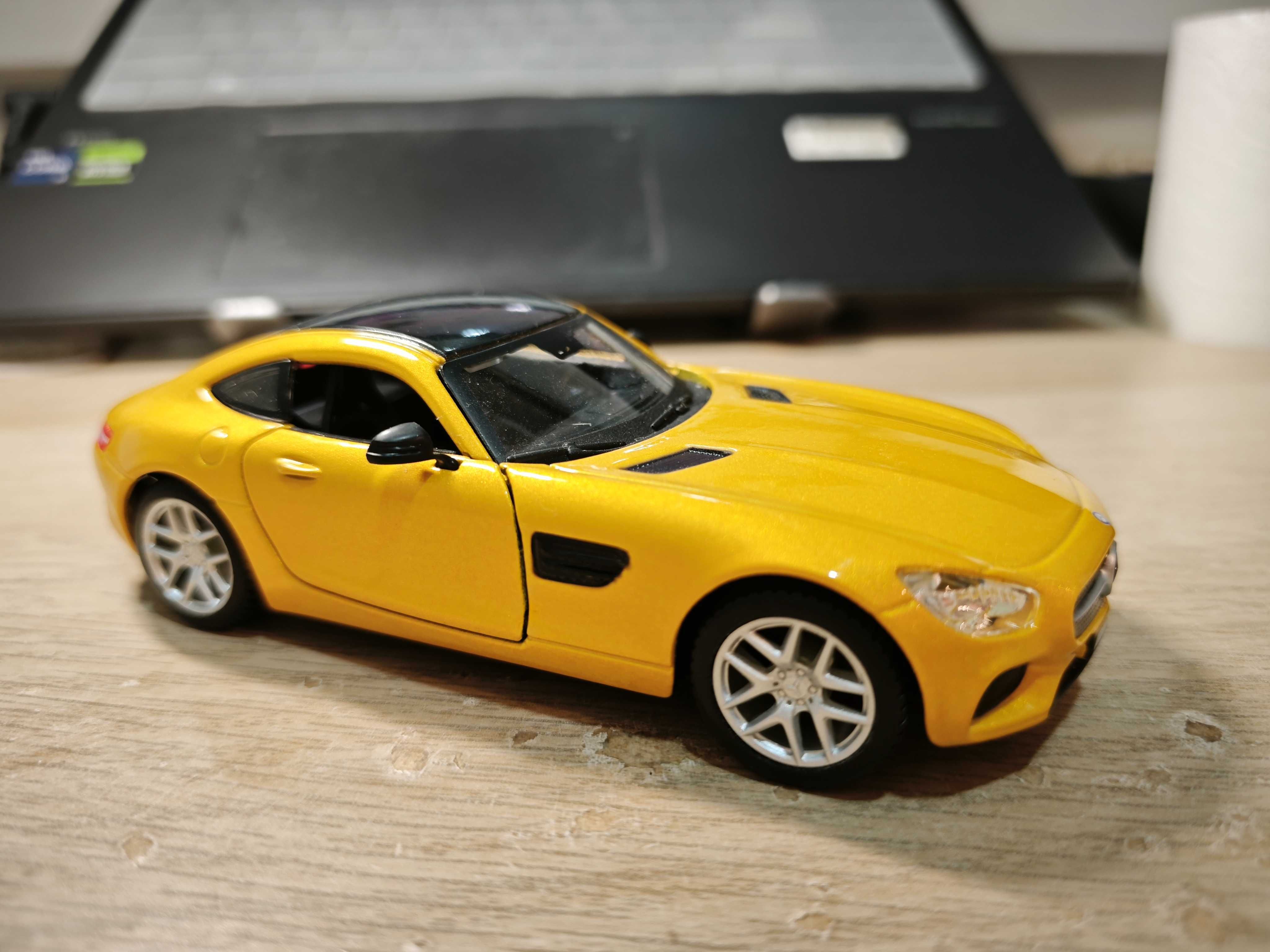 Miniatura 1/32 Mercedes AMG GT
