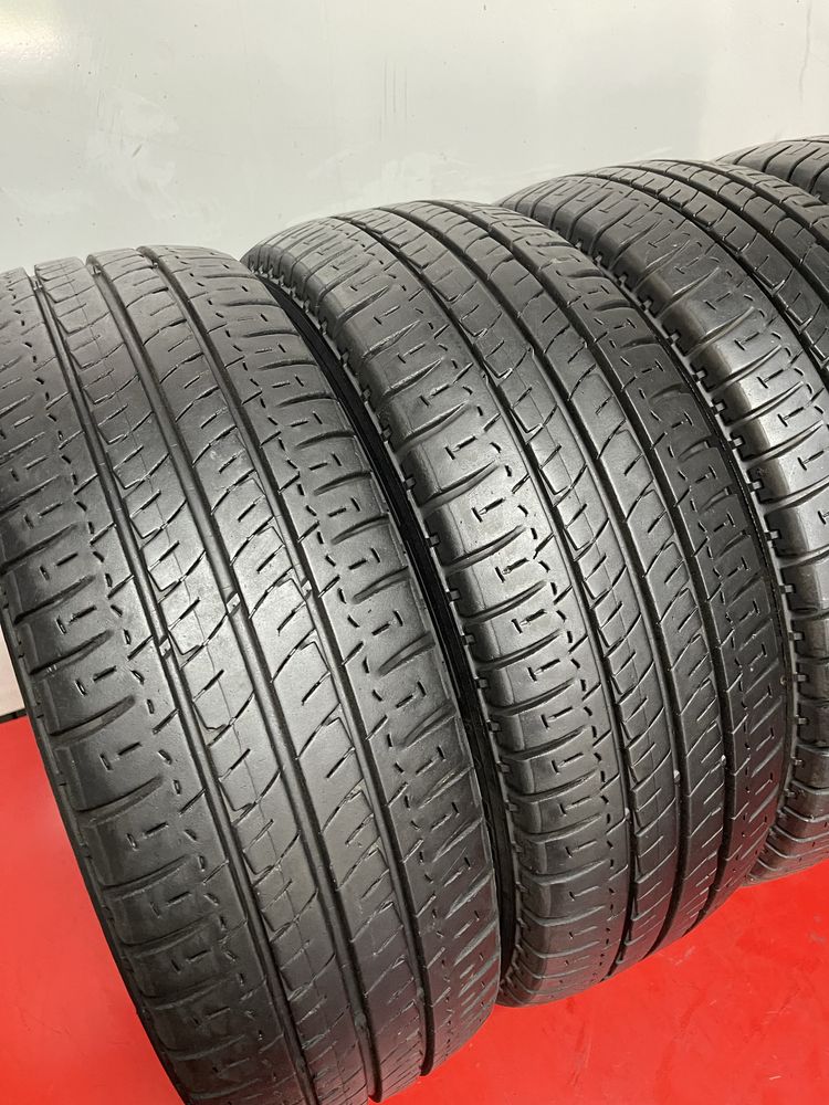 Komplet opon wzmacnianych 215/60R17c Michelin Agilis 9mm Bus