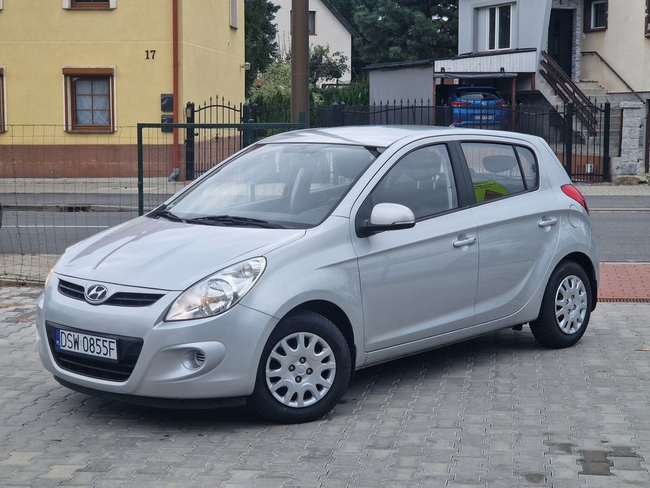 Hyundai i20 2011 Rok 1.4 Benzyna stan bardzo dobry