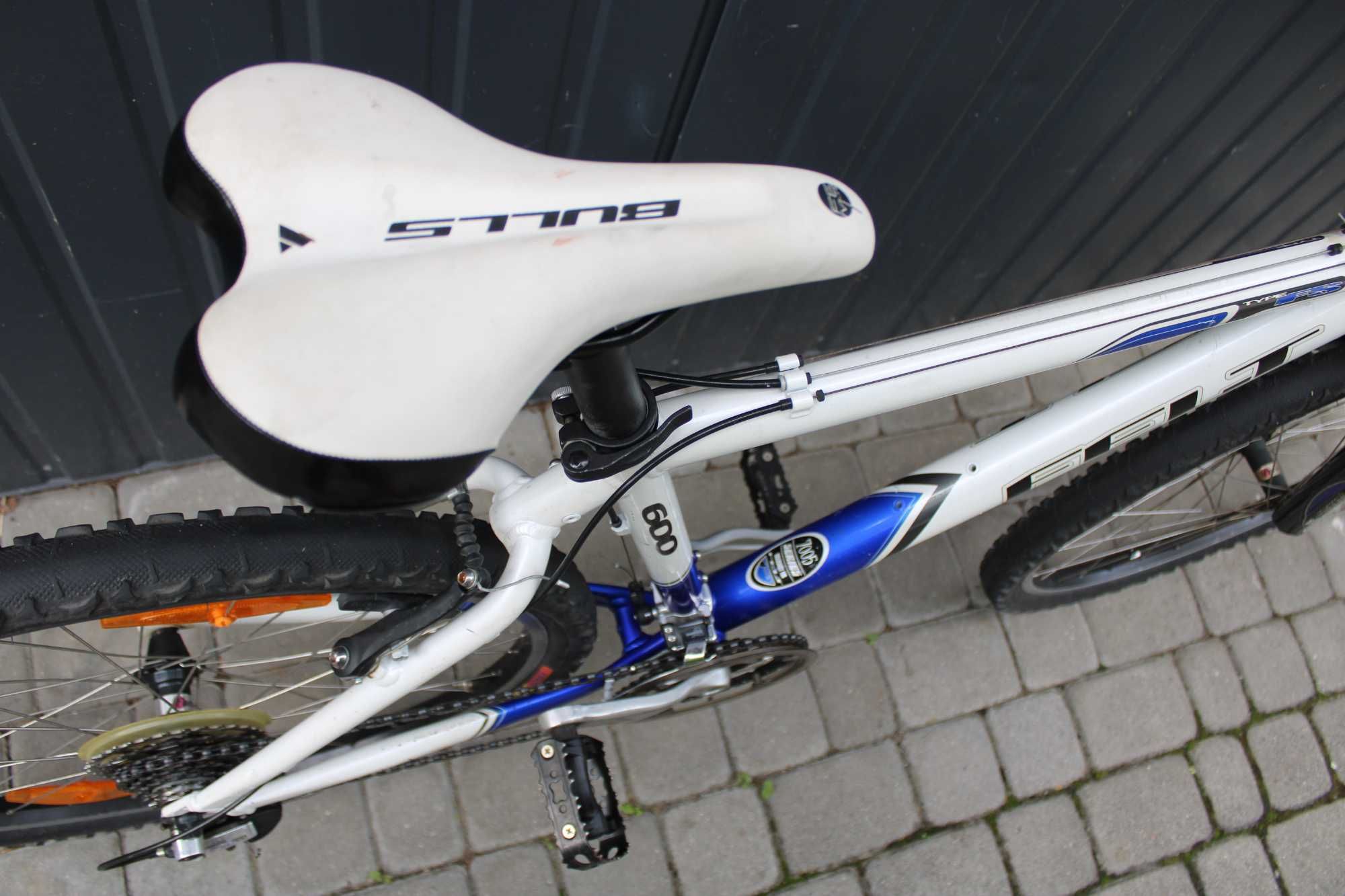Rower górski MTB FELT FS 600 ALU 45cm koła 26" 24-biegowy