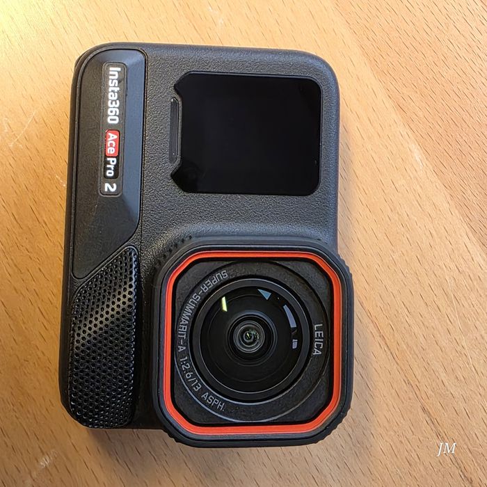 Insta 360 Ace Pro 2
