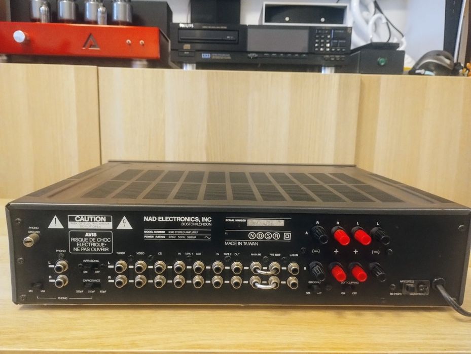NAD 3300 monitor series - świetnie brzmiący wzmacniacz stereo