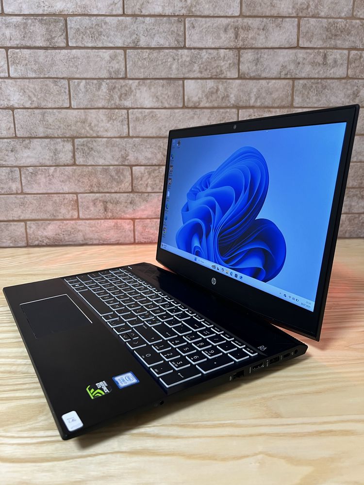 HP Pavilion GTX - 1060 max q/I7-8750H/SSD - 256/SSD-1Tb