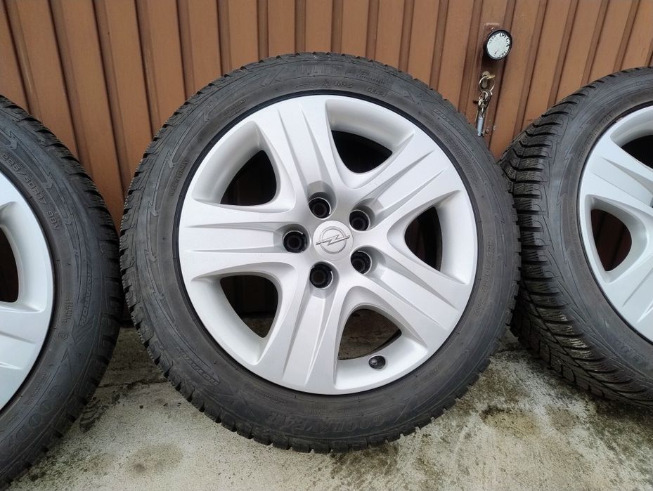 Komplet kół zimowych felgi strukturalne Opel Insignia 5x120 17/50/225