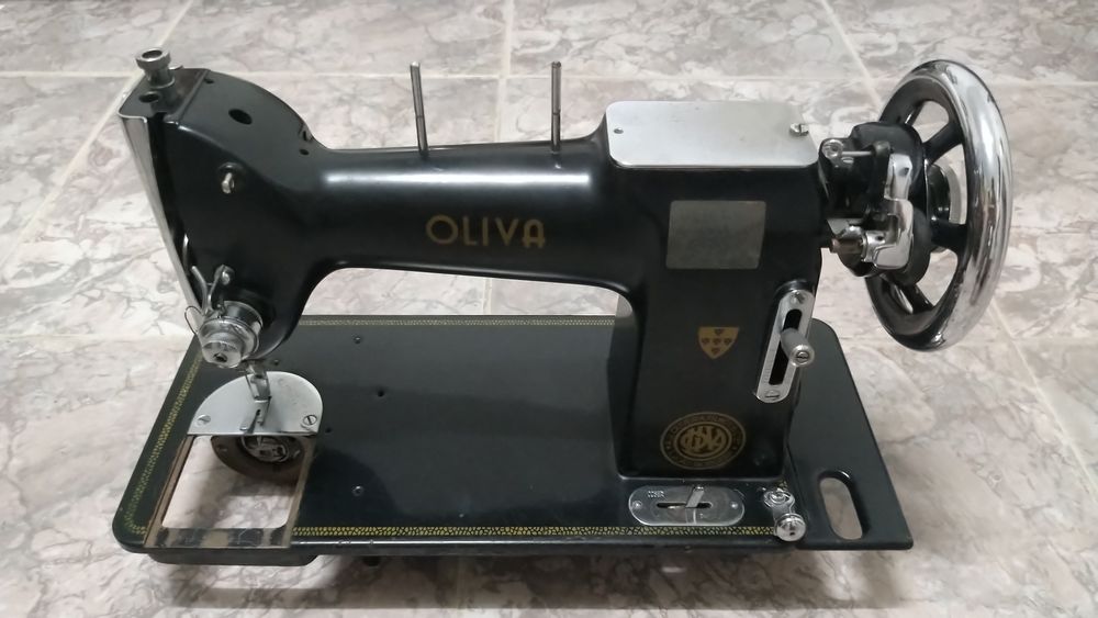 Máquina Costura OLIVA