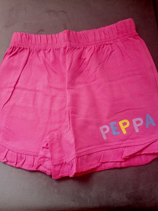 Komplet dla dziewczynki Świnka Peppa różowa koszulka + spodenki 98