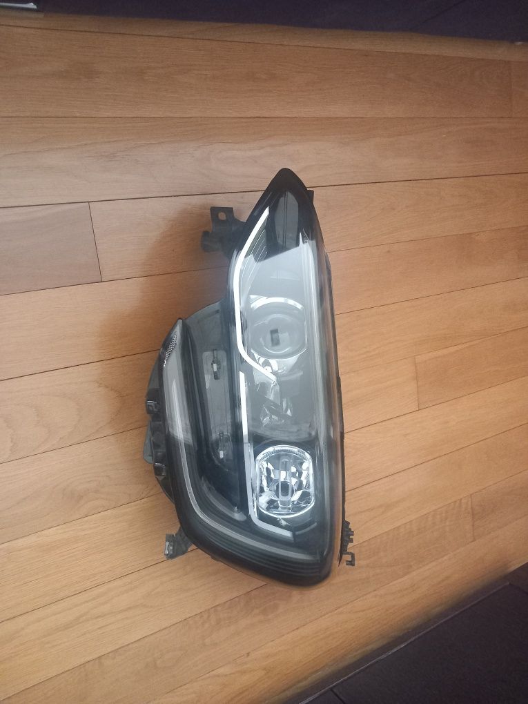 Farol optica frente esquerda LED original Renault Megane IV ano 2018
