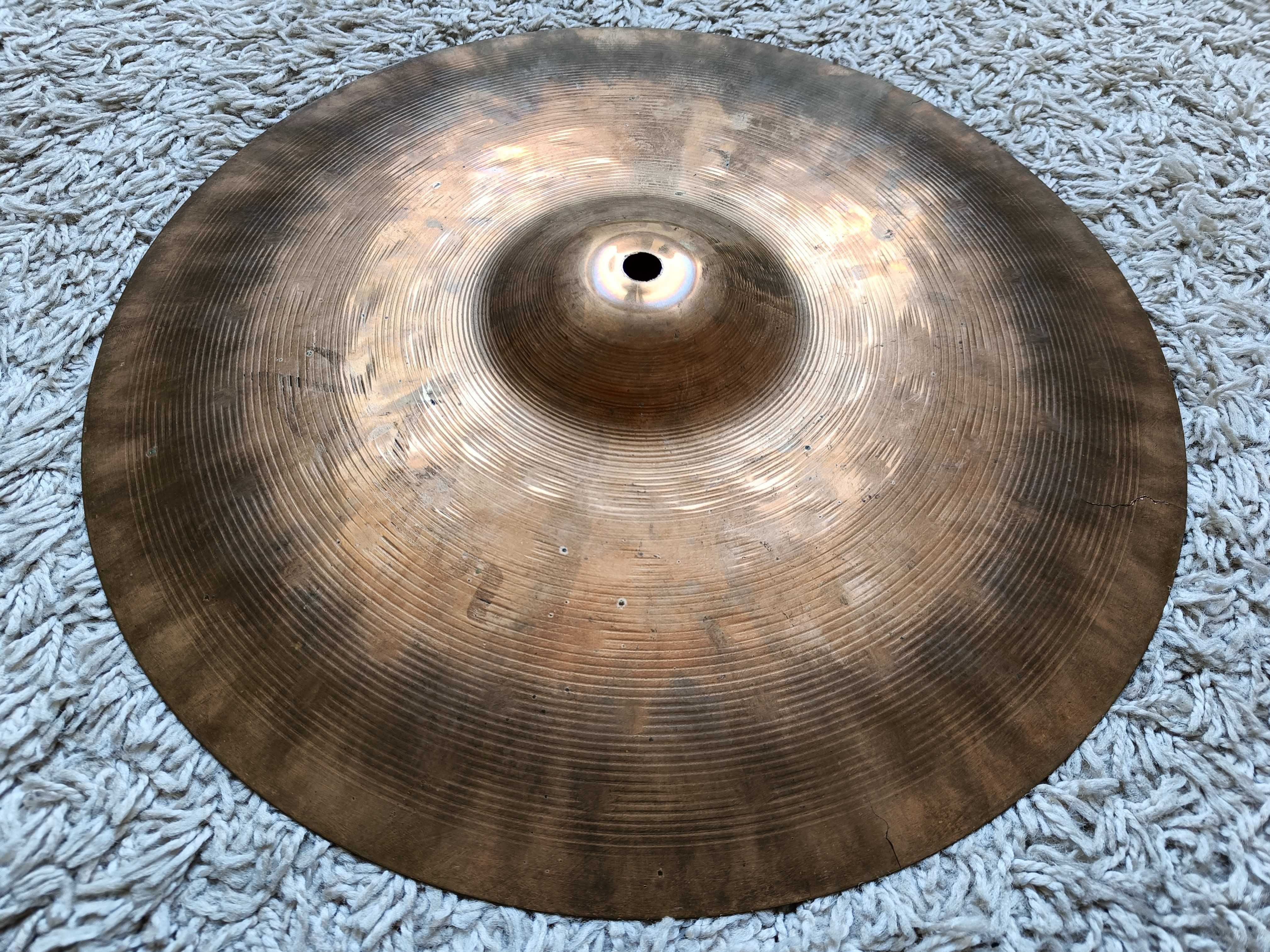 Talerz perkusyjny ZILDJIAN ZBT CRASH 16"