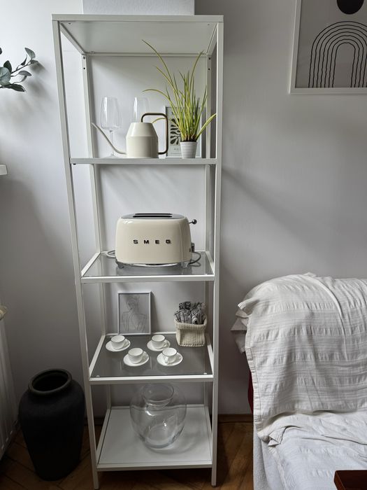 Szafka witryna biała przeszklona Ikea