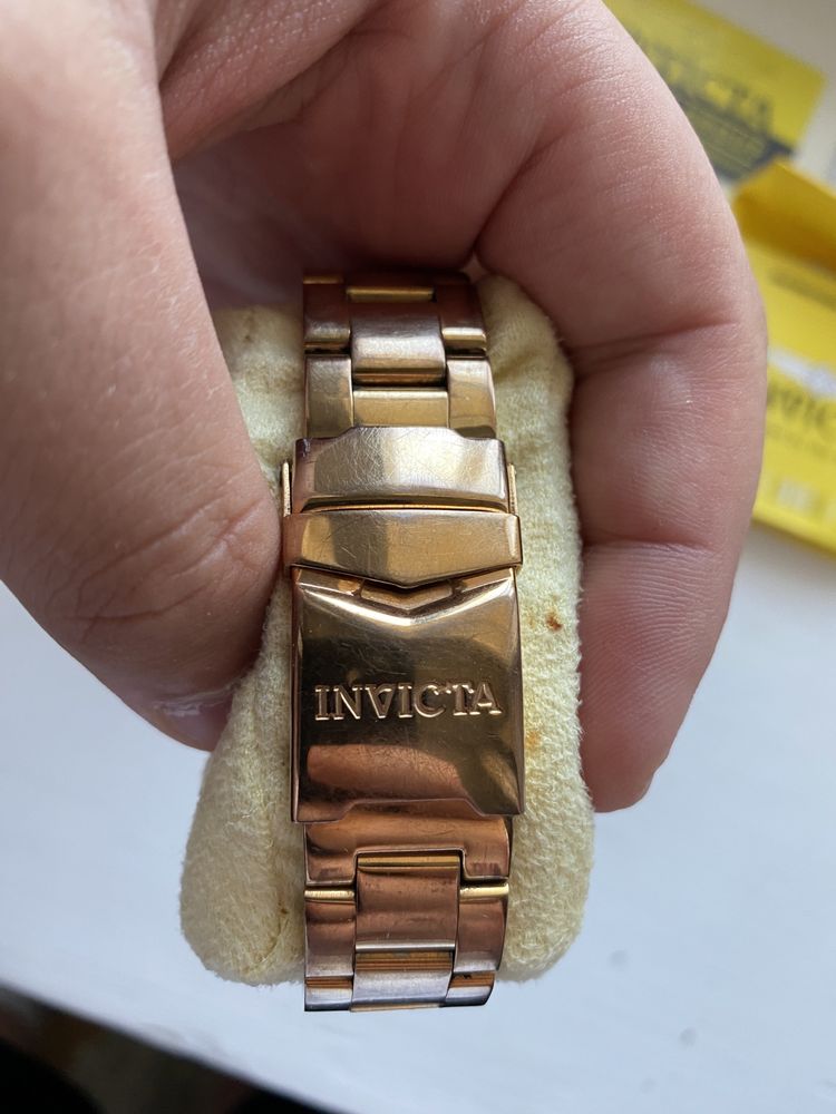 Жіночий годинник invicta