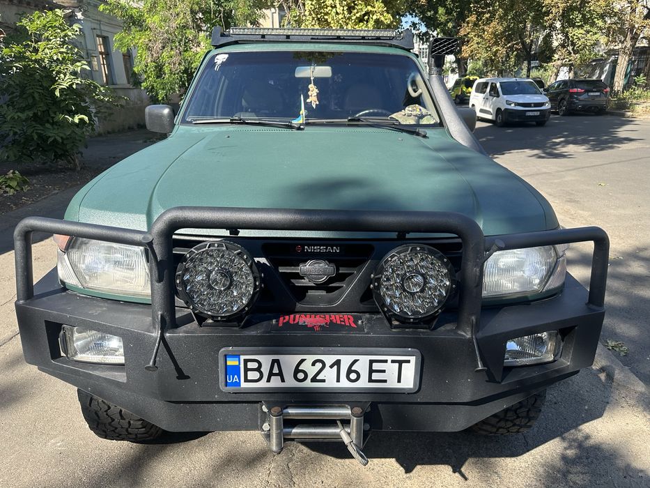 Продам Nissan Patrol Y61 4.2 дизель