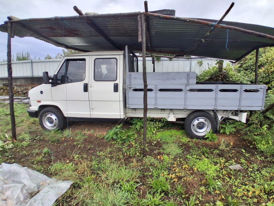 Peugeot J5 usada em muito estado