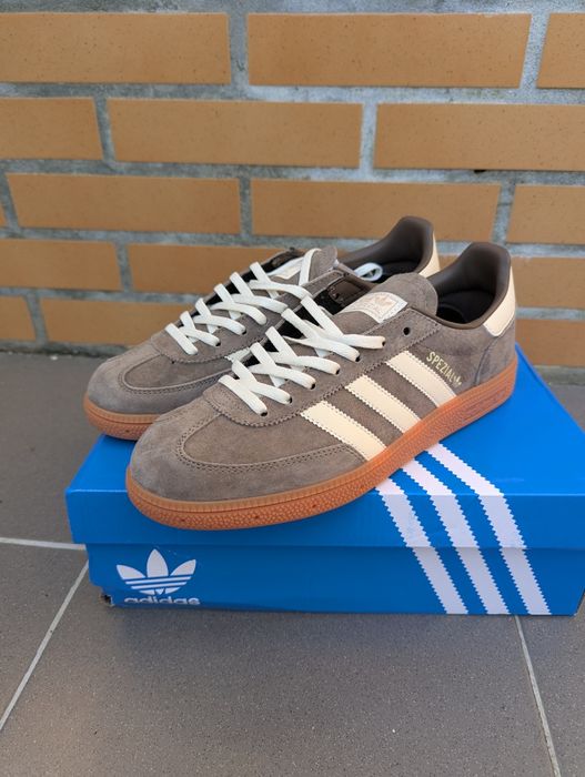 Adidas tipo Spezial n41 com defeito