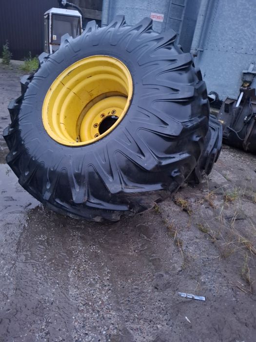 John deere 1450 kombajn 1470 koła 28.1 r 26  kabina skrzynia  heder
