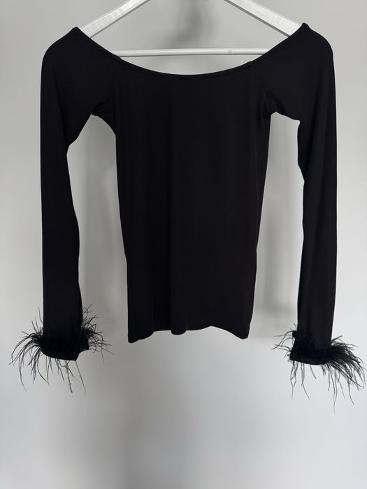 Top odkryte ramiona bluzka pióra rękawy