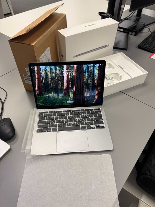 Macbook Air 8\256Gb (резервація до 21.12)