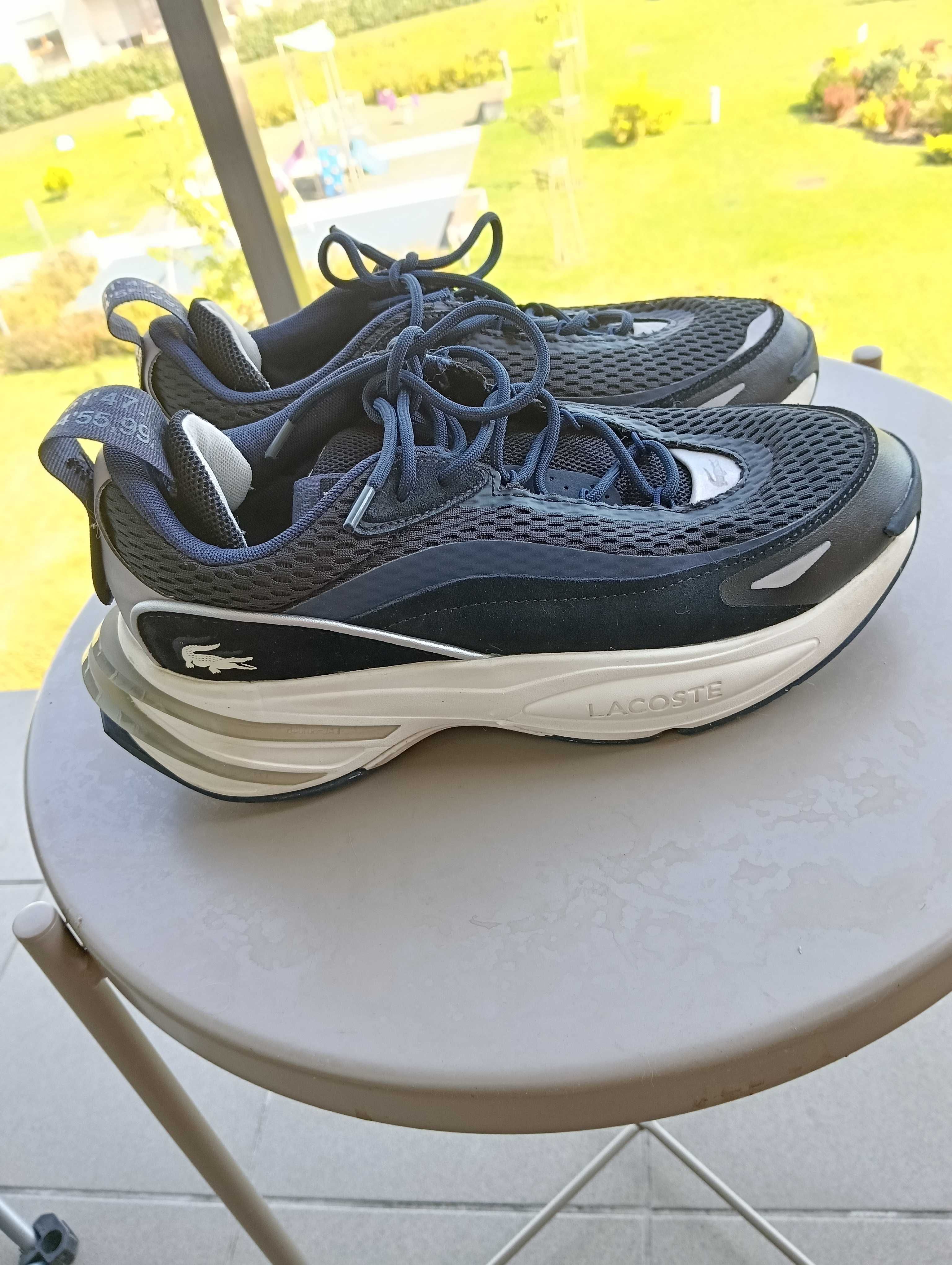 Prawie nowe buty, zalożone dwa razy, ale nie pasuje rozmiar.