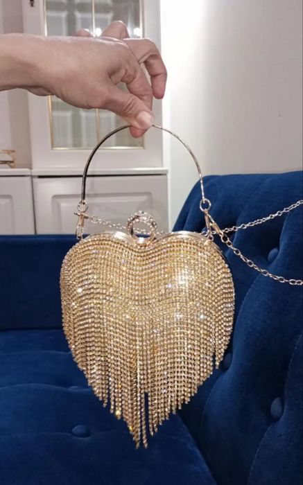 Piękna torebka na imprezę serce z cyrkoniami